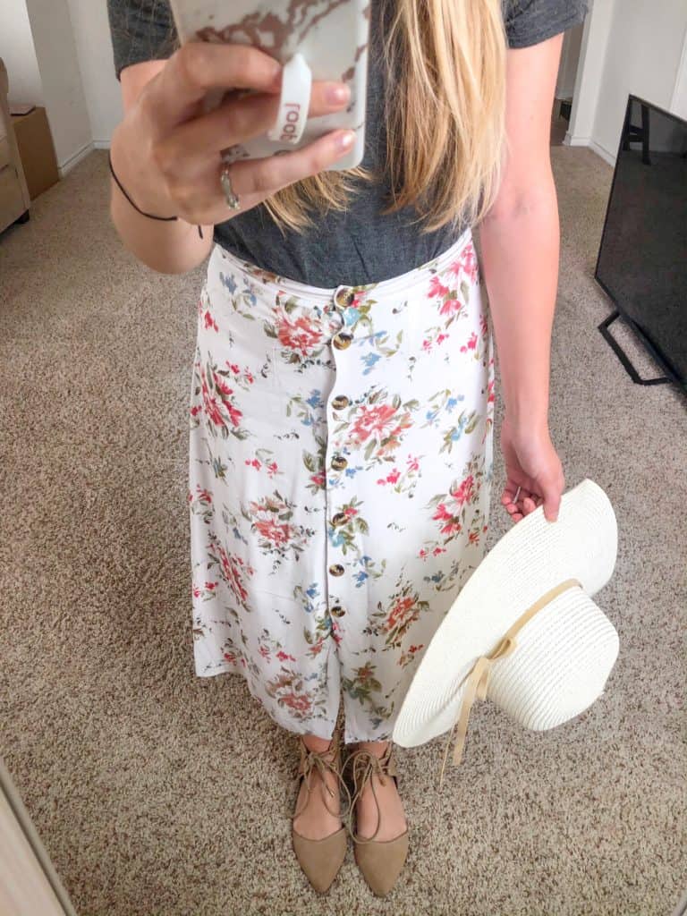 May's thrifted outfits, button-up skirt, cream hat, grey shirt and tan bag.