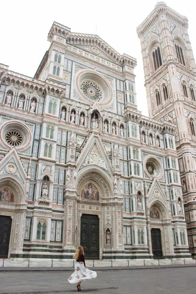 All the best on things to do in Florence, Italy for three days. The Duomo is a must see of course but there is so much more to the birthplace of the renaissance. Enjoy these Florence pictures and the travel photography of the beautiful places that exist all over Italy. Traveling Italy is so amazing. Plus great food and restaurants to try in Florence, Italy. Florence, Italy photography and pictures ideas for your inspiration. It is everything you need to know before you travel to Florence Italy. This Florence itinerary will keep you busy and give plenty to do including two day trips from Florence, Italy.
