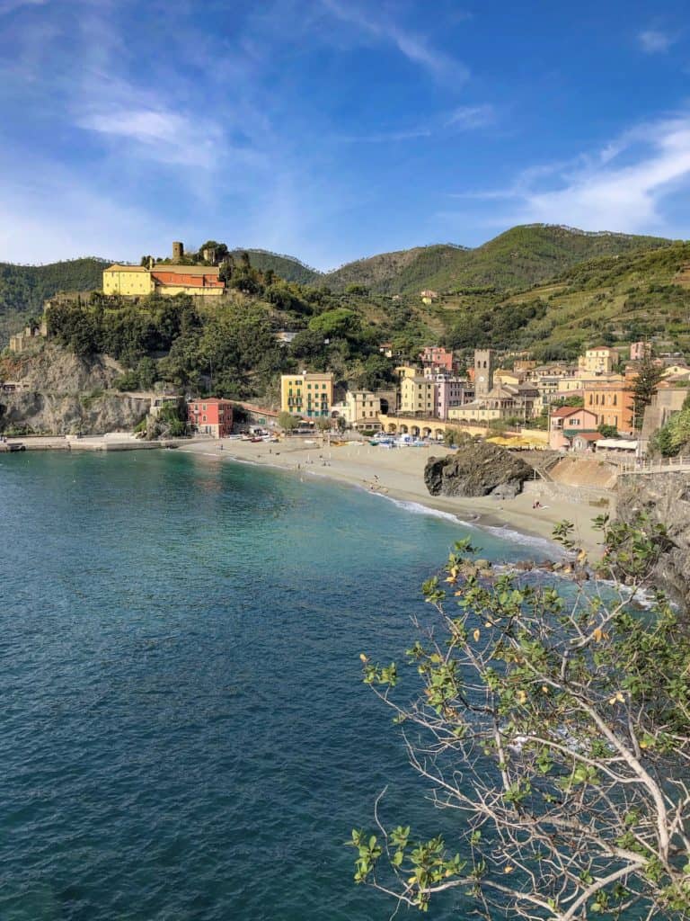 Here are all the best things to do in Cinque Terre Italy while you are there, there are recommendations for food in each town plus all the best photography spots. I share what I wore while hiking in Cinque Terre and give advice for your hike. Cinque Terre is an extremely instagram able location but these small towns offer so much more like beaches at Monterosso. Come see why October is the best time to visit.