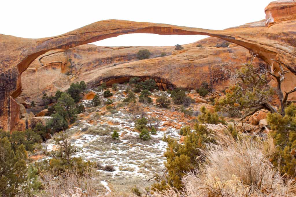 2 days in Arches National Park, all the best Arches National Park hikes. Did you know you can camp in Arches National Park? There is so much to do in Utah and in March, for the summer and in the fall! Arches National Park photography opportunities are endless and stunning, here are a few picture ideas to get you started. So close to Moab you can even visit arches national park at night! This two day arches national park itinerary will keep you busy because there are so many things to do in Arches National Park. From Devil's Garden to Fiery Furnace to the famous Delicate Arch.