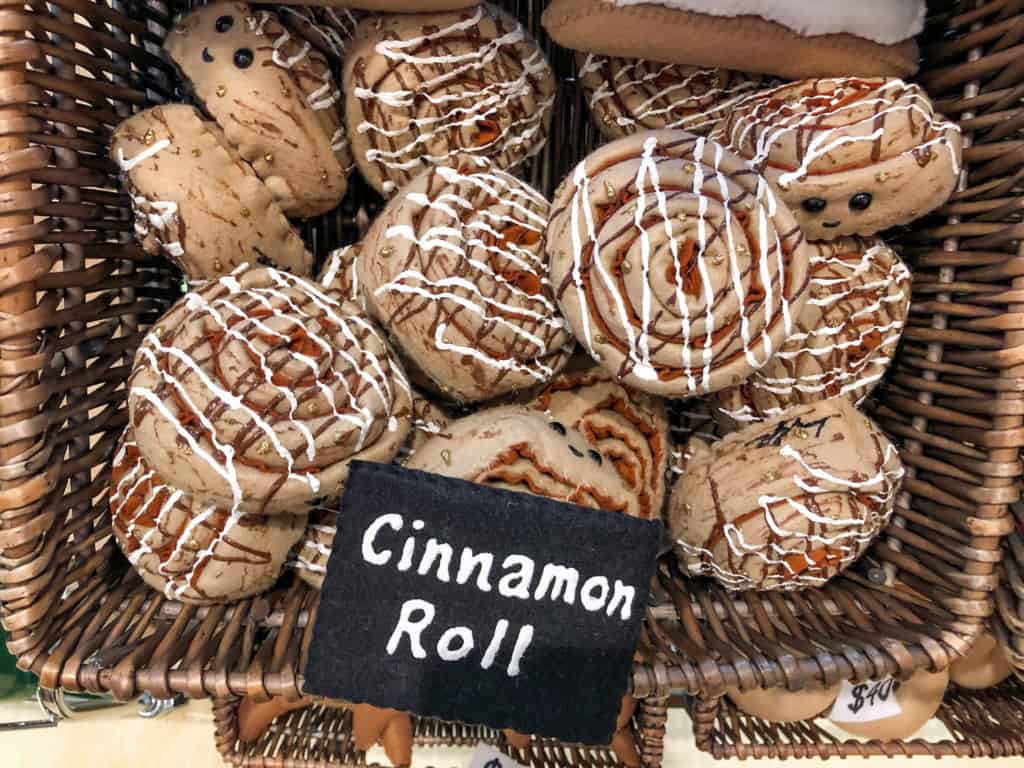 Felt cinnamon rolls