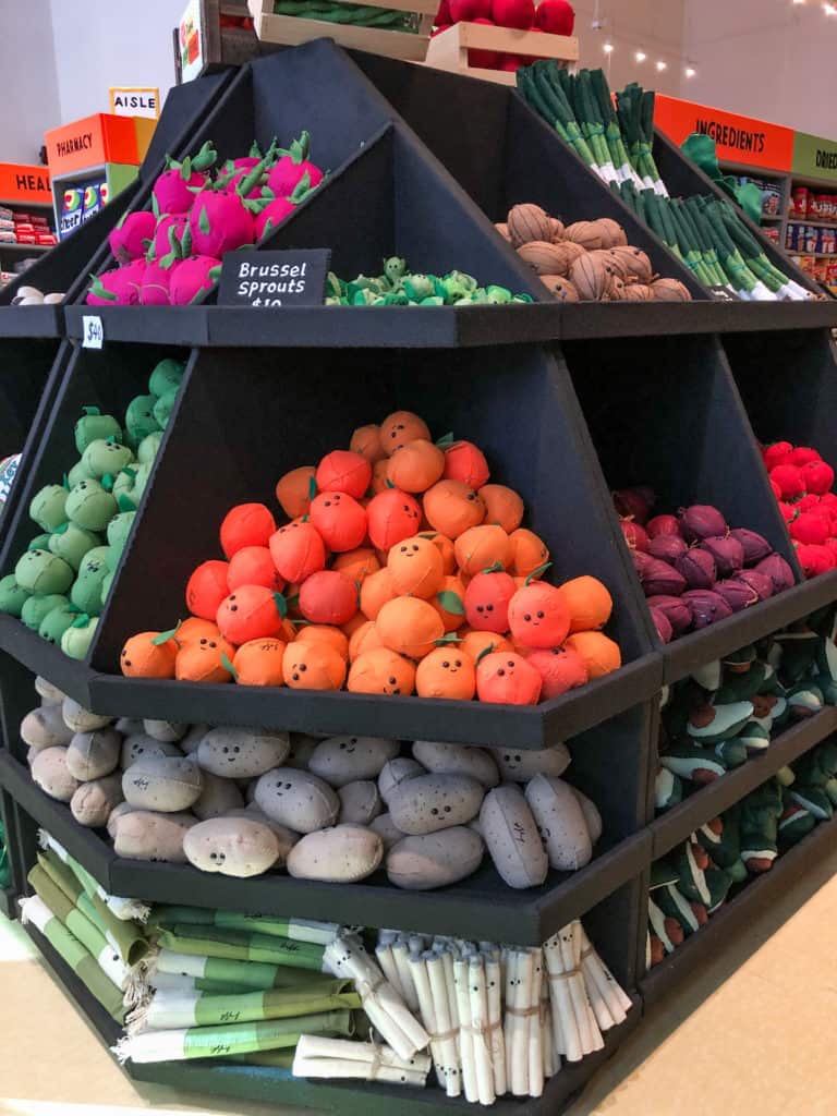 There is a new immersive art experience in downtown Tampa. Come see Tampa Fresh Foods a grocery store where every item is made of felt! These handmade art pieces were made by artist Lucy Sparrow. This is a great free thing to do in downtown Tampa for a limited time only. All the felt food is for sale but the art exhibit is free to visit. 