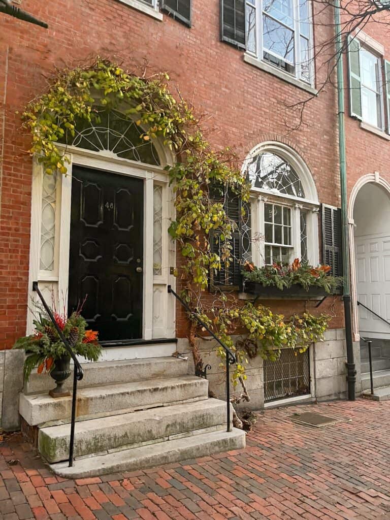 If you have time, make sure you add exploring Boston neighborhoods to your Boston Itinerary. You can find so many beautiful homes from the 1800's and 1900's.