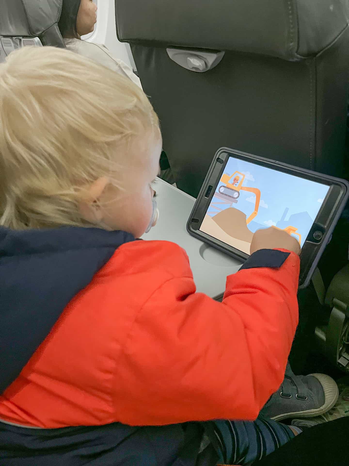 top-tips-to-help-your-toddler-sleep-on-a-plane-rachel-s-crafted-life